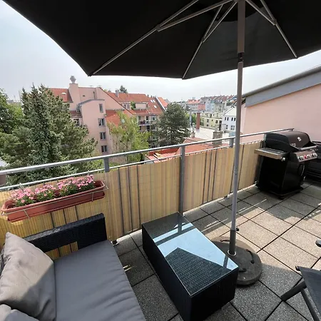 City-apartment With Private Rooftop Terrace Apartment München