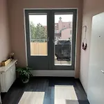 Daire City-apartment With Private Rooftop Terrace *